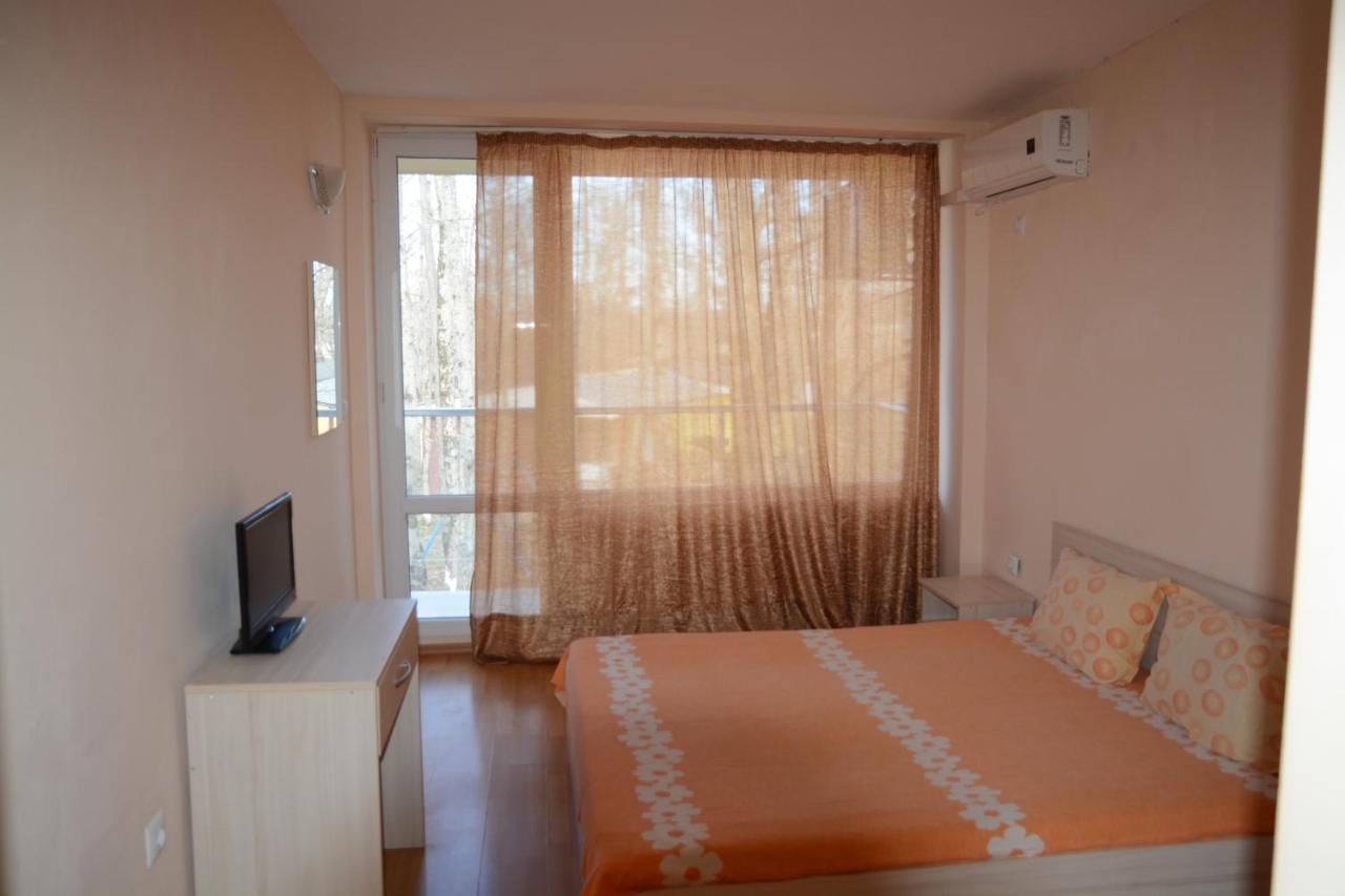 Neva Beach Apartamento Kiten Exterior foto