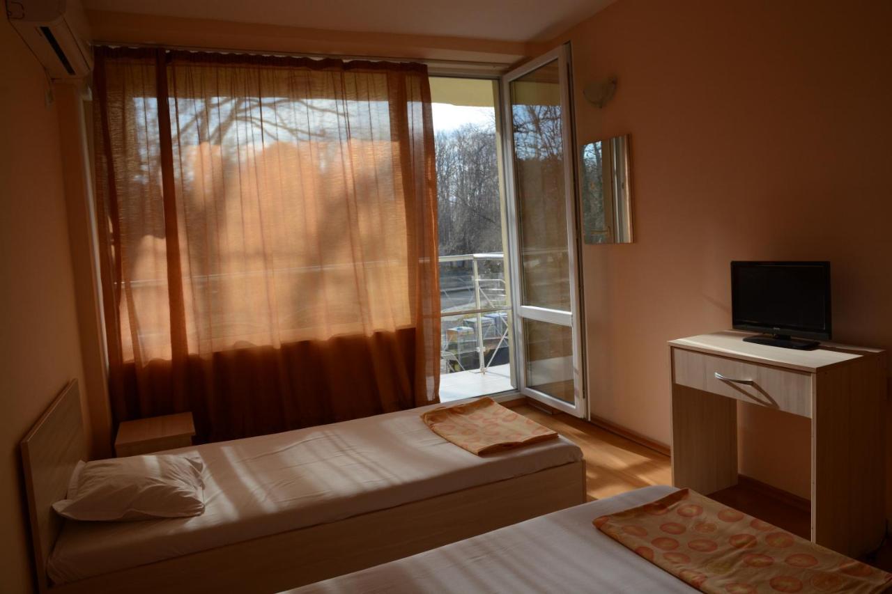 Neva Beach Apartamento Kiten Exterior foto